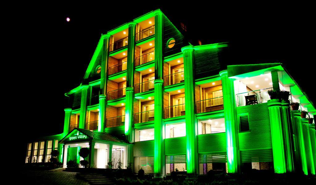 Hotel Green Valley Savsat Bagian luar foto