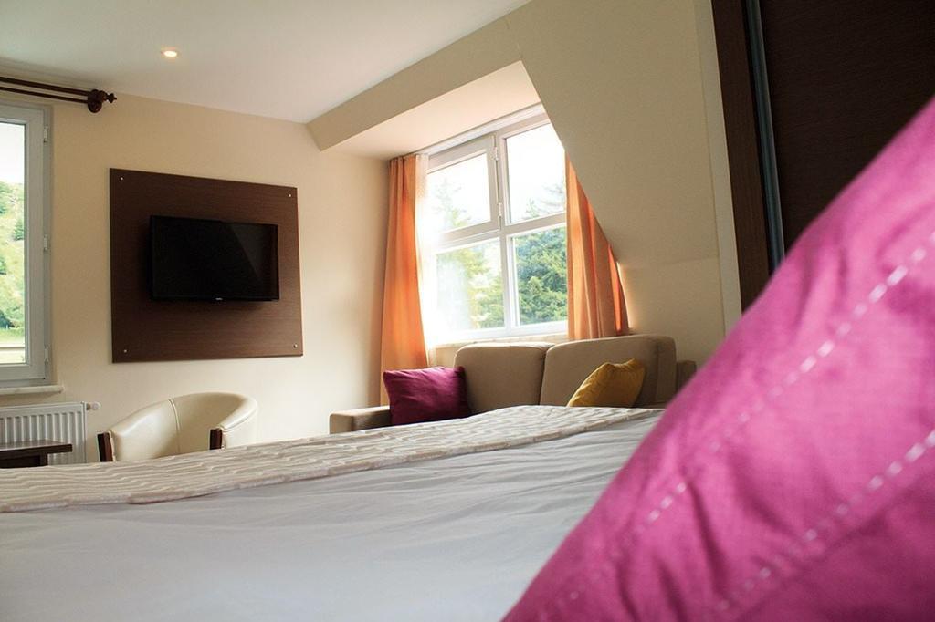 Hotel Green Valley Savsat Bagian luar foto