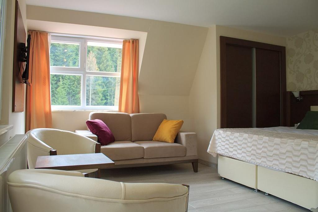 Hotel Green Valley Savsat Bagian luar foto